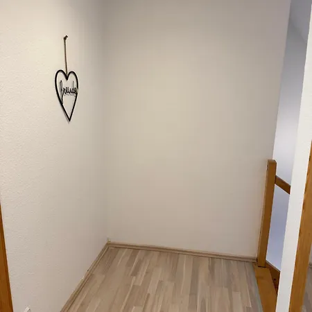Wunderschoeneshaeuschen In Ruhiger Lage Apartment Garbsen