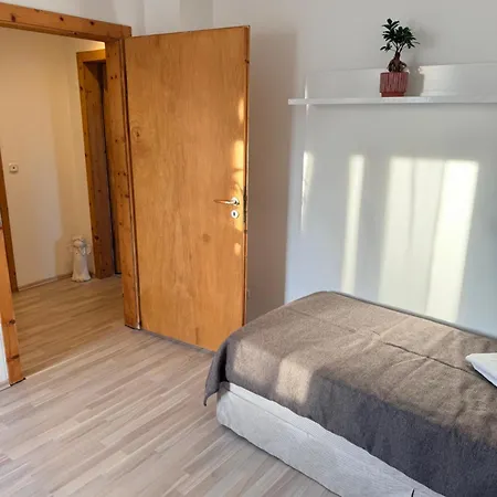 Apartment Wunderschoeneshaeuschen In Ruhiger Lage Garbsen